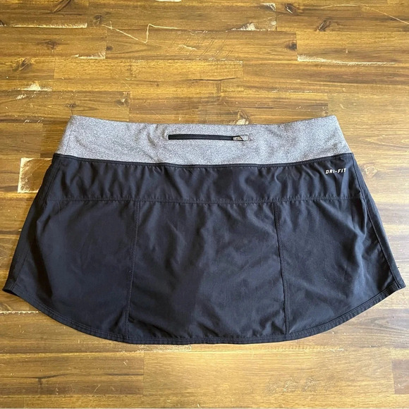 Nike Running Skirt Compression Black/Gray - Picture 2 of 8